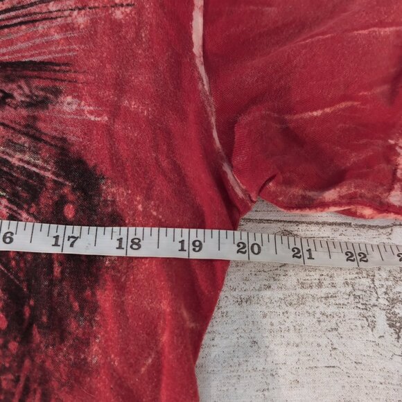 Crank Couture Graphic T-Shirt Red Distressed Cross Design – Unisex Small - Picture 5 of 8